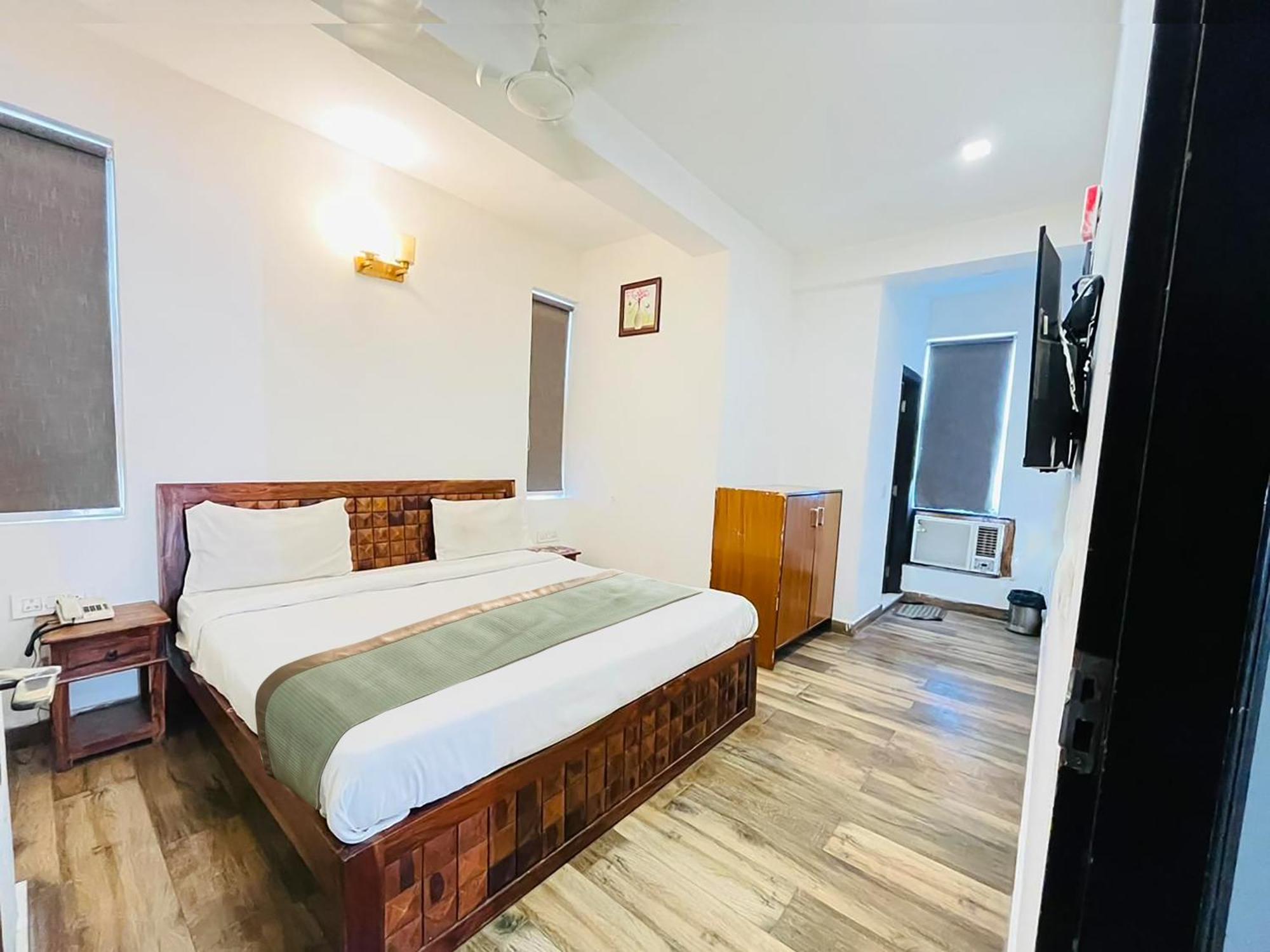 Hotel Blu - Saket Dlf Avenue ניו דלהי מראה חיצוני תמונה