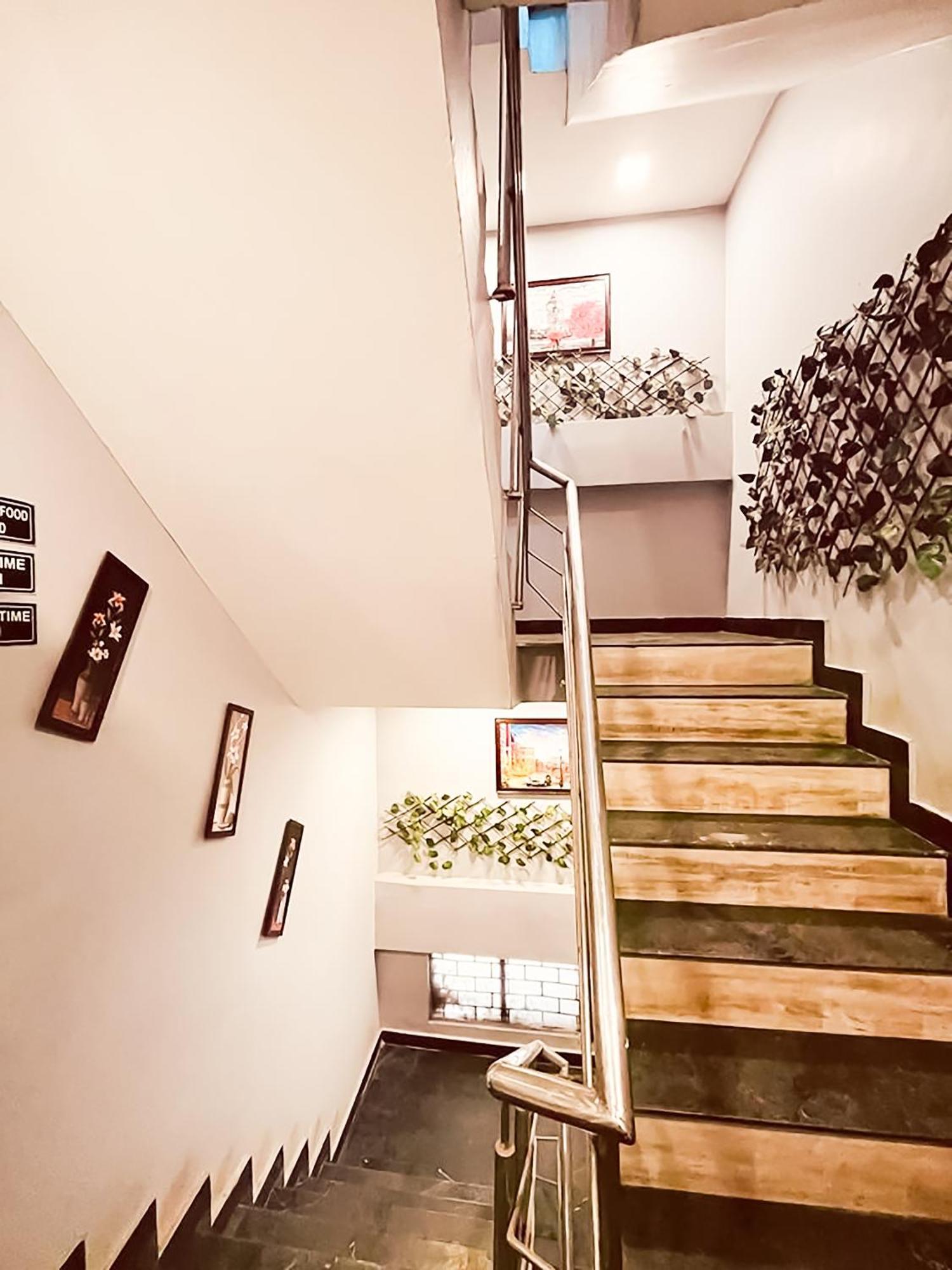 Hotel Blu - Saket Dlf Avenue ניו דלהי מראה חיצוני תמונה