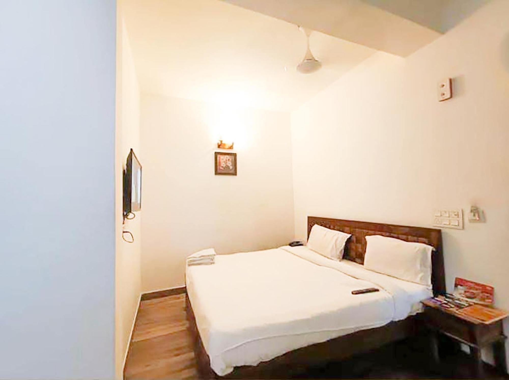 Hotel Blu - Saket Dlf Avenue ניו דלהי מראה חיצוני תמונה